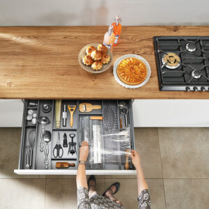 Dispensador de papel aluminio y vinipel de Blum